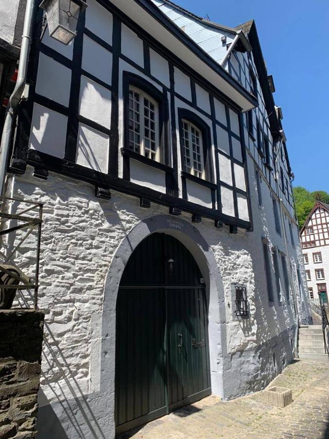 Manoir -1654- Historisch Schlafen In Monschaus Altstadt מראה חיצוני תמונה