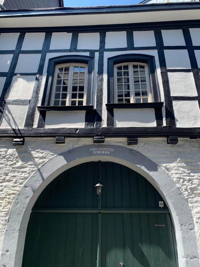 Manoir -1654- Historisch Schlafen In Monschaus Altstadt מראה חיצוני תמונה